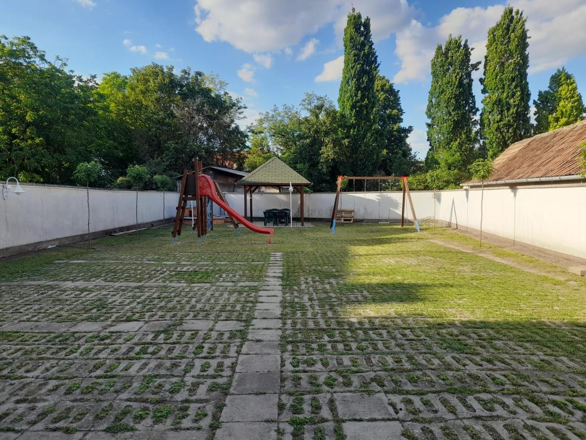 Hotel Nimrod Vendeghaz Hajdúszoboszló Exteriér fotografie